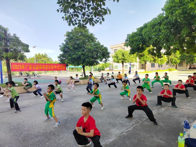 橫欄鎮(zhèn)武術(shù)操練習圖片 1.jpg