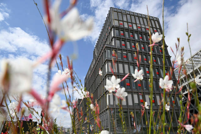 這是7月23日拍攝的巴黎奧運村內(nèi)中國體育代表團(tuán)成員居住的公寓。新華社圖